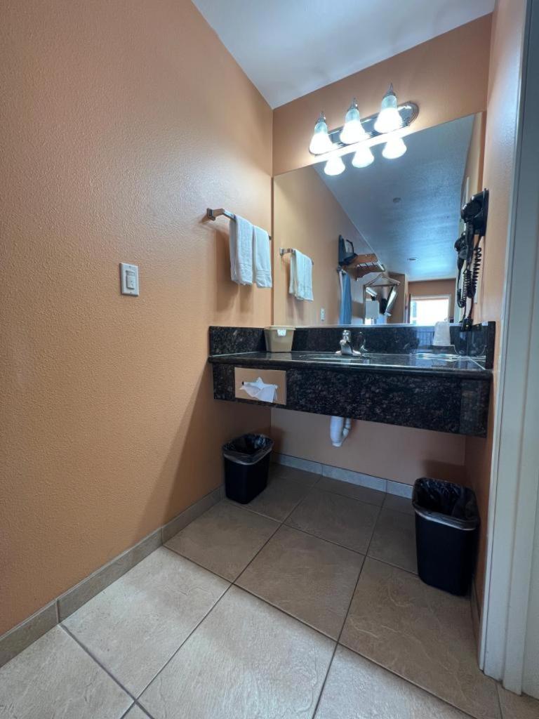 Rancho California Inn テメキュラ エクステリア 写真