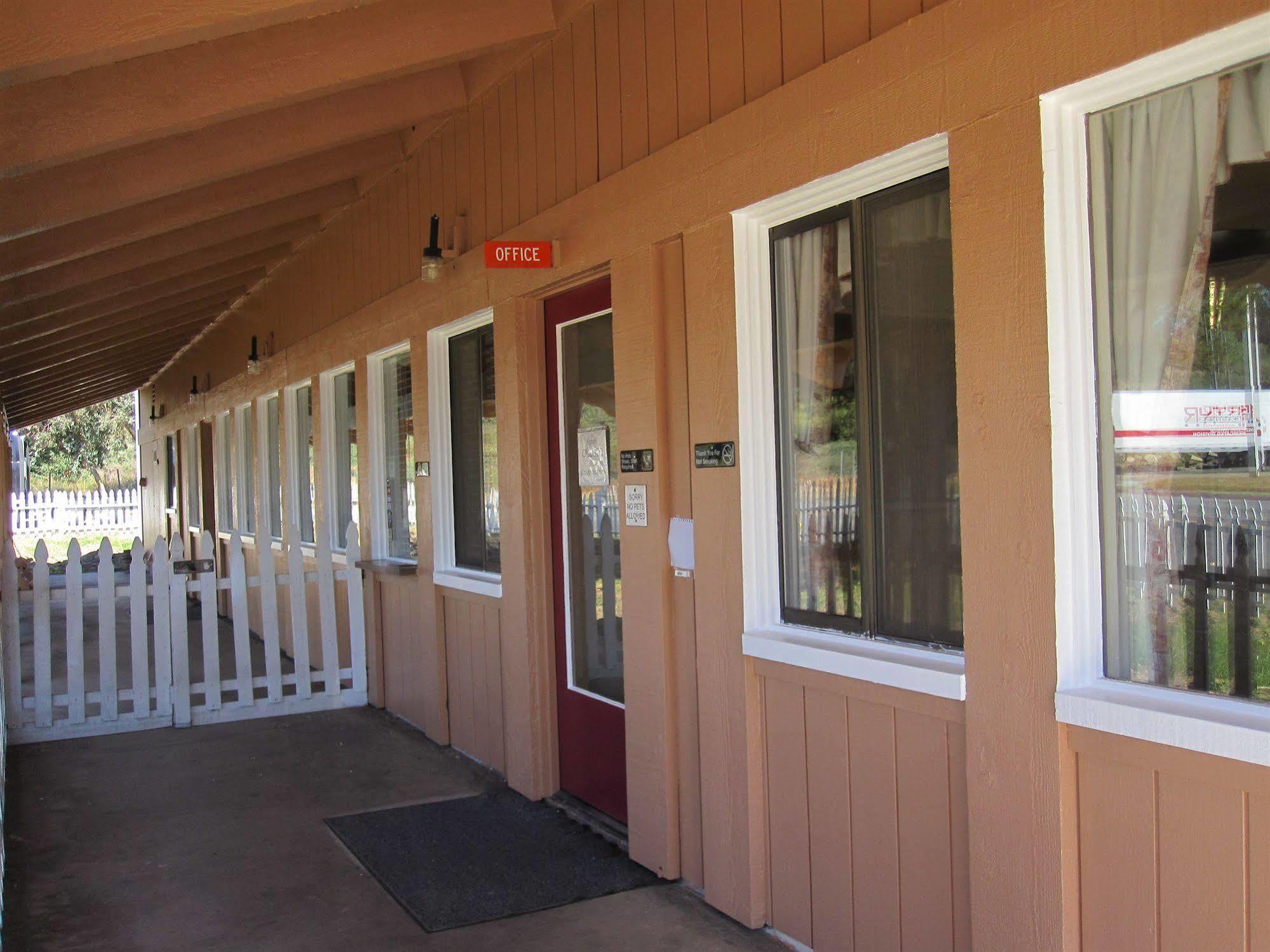 Rancho California Inn テメキュラ エクステリア 写真